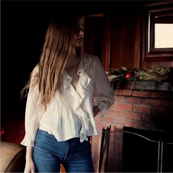 Doen Cream Ruffled Blouse - Picture 2 of 5